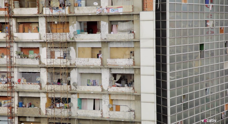 Illustration for article titled Rare Video From Inside a 45-Story Venezuelan Slum